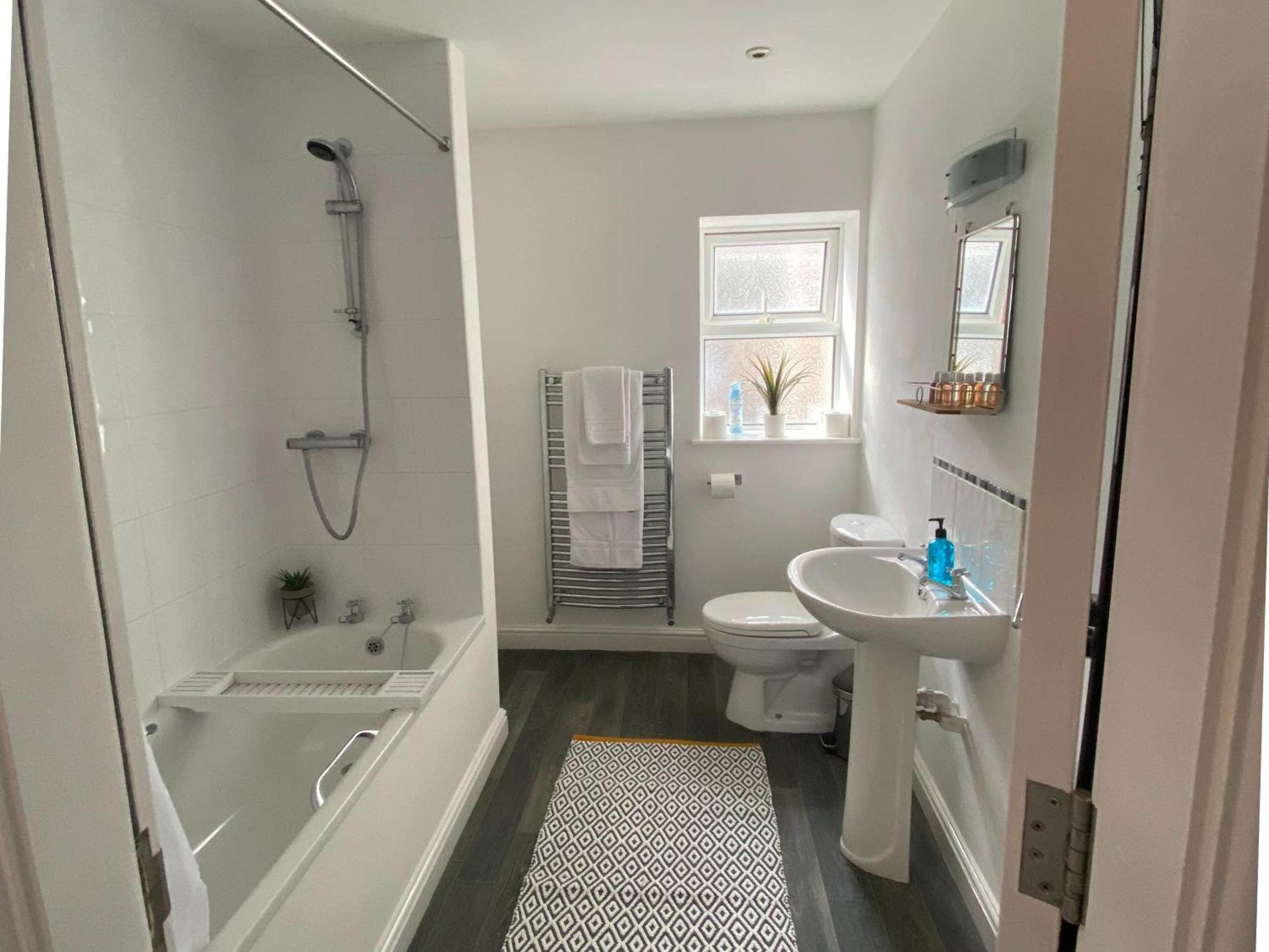 Eden Escapes Serviced Apartments Morecambe Exterior foto